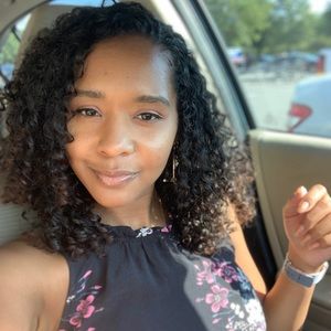 Meet your Posher, Aerial